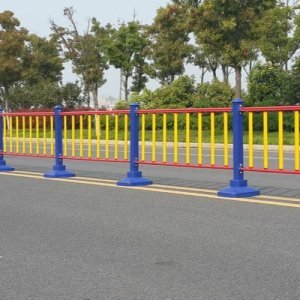 人行道路護欄